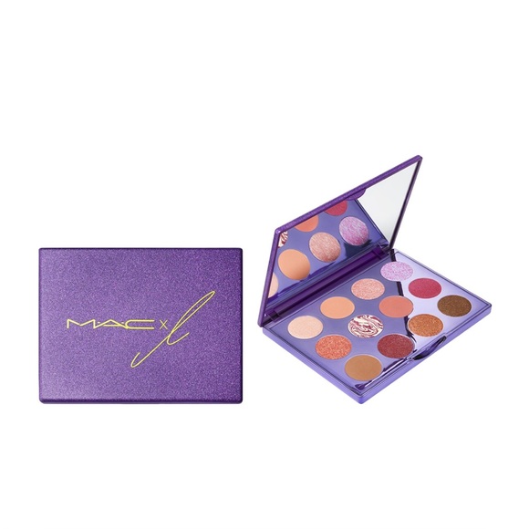 MAC x Lisa Eyeshadow Palette - Picture 2 of 4